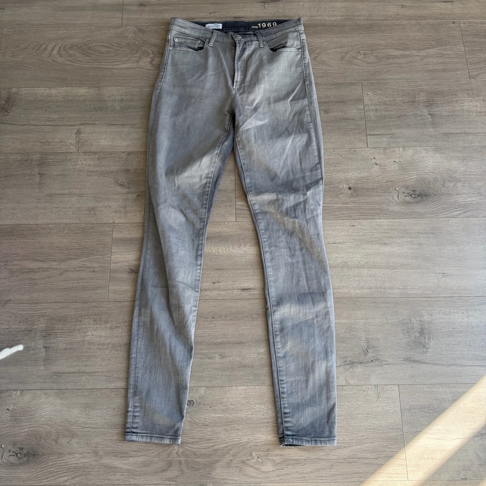 GAP 1969 High Rise Skinny jeans - size 29 tall - gray